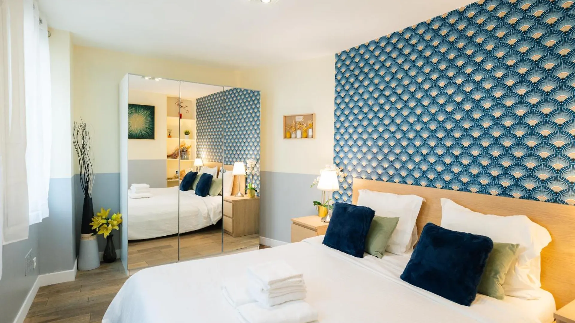 Apartment Beautiful Yellow Near Marais And Bastille *